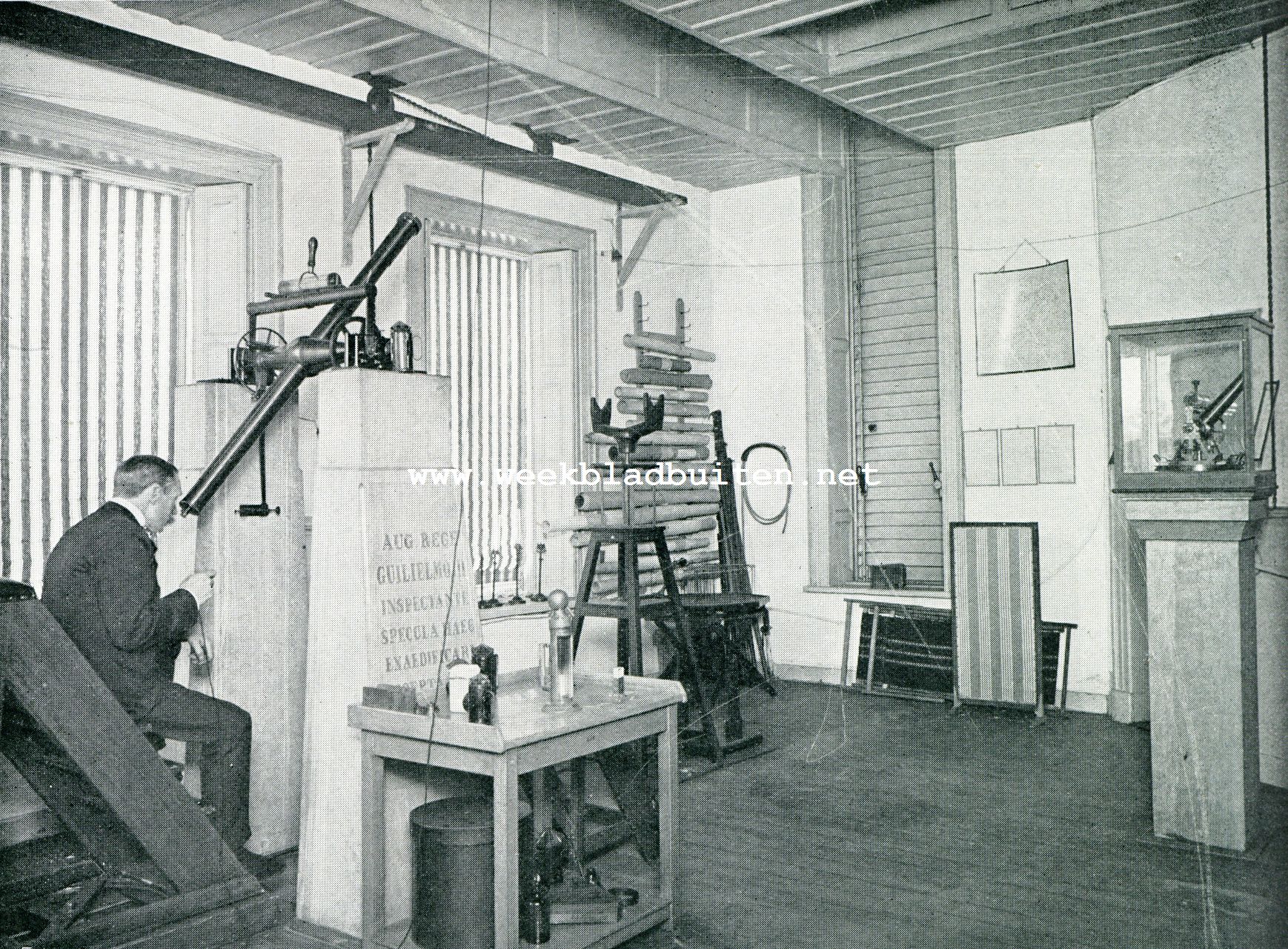 DE STERRENWACHT TE UTRECHT. DE MERIDIAANZAAL