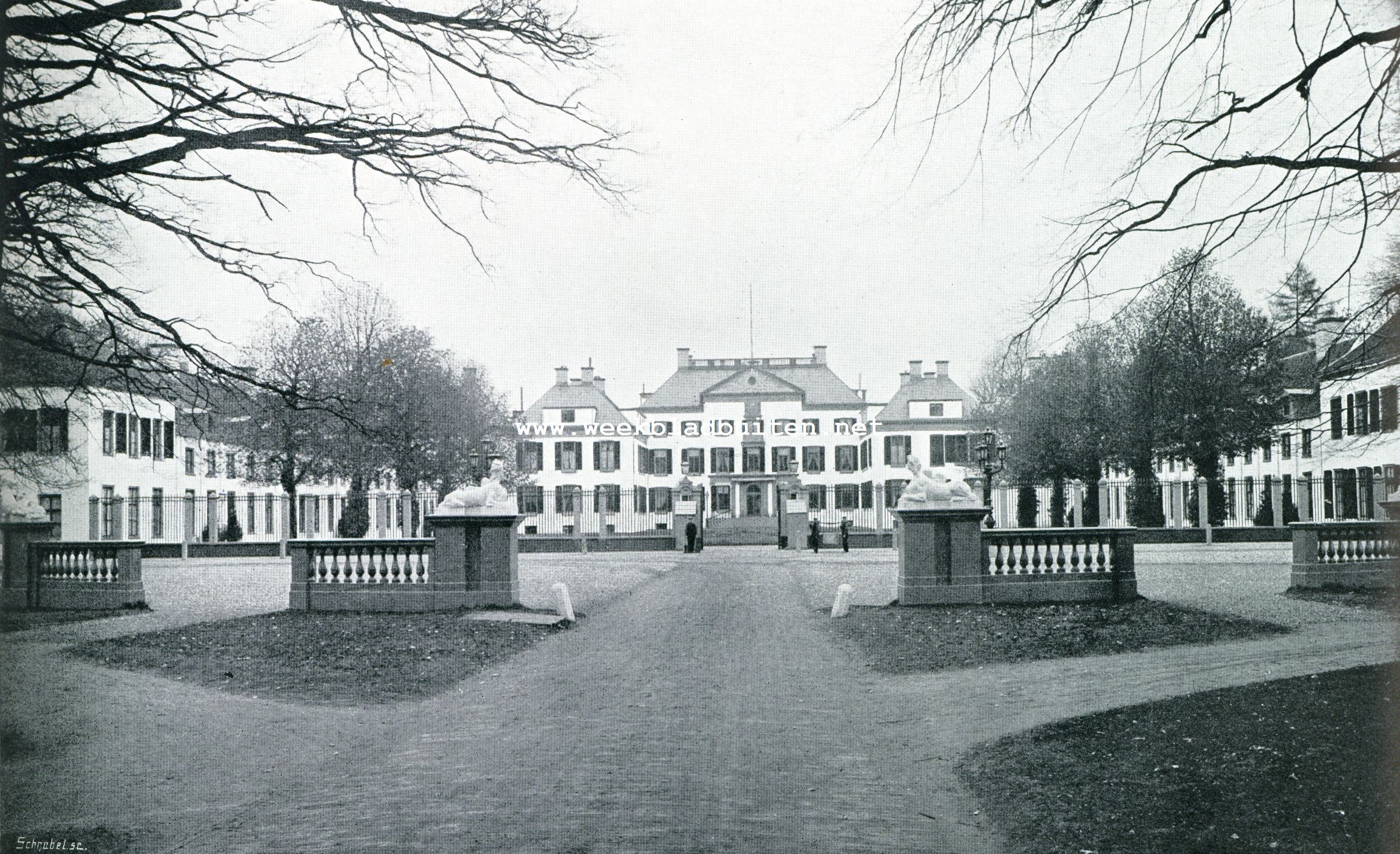 HET LOO (VOORZIJDE)