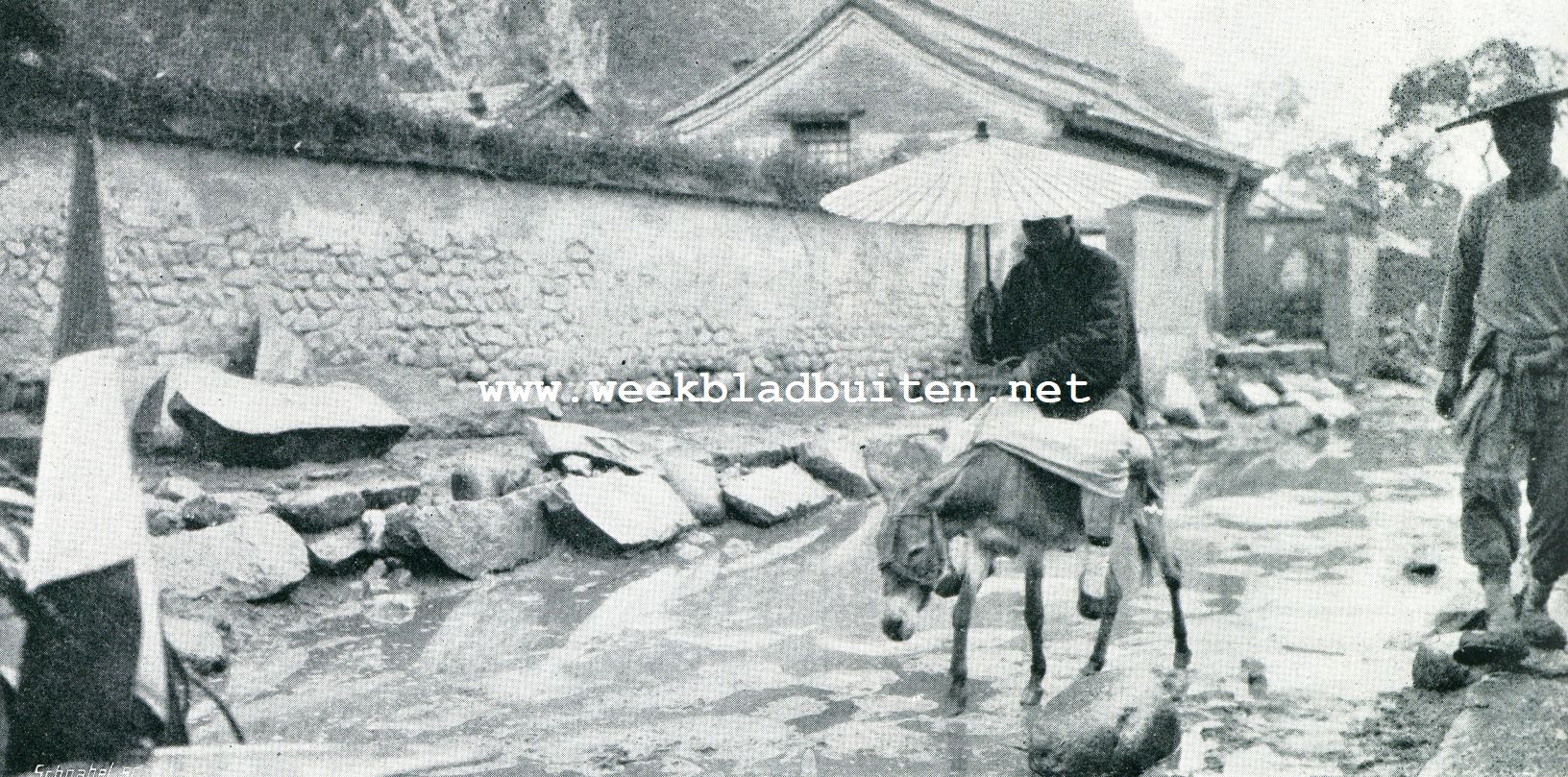 Peking-Parijs. Prins Borghese arriveert te Nankou. De weg is hier herschapen in een modderpoel
