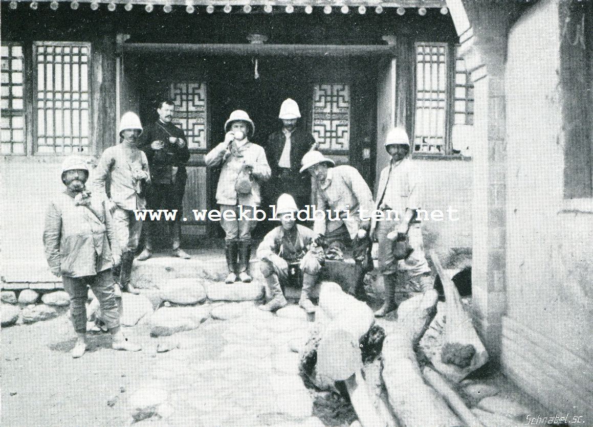 Peking-Parijs. De eerste maaltijd in Siberi. Nadat zij Mongoli verlaten hadden werden de deelnemers in Kiatka door den gouverneur dier plaats ontvangen
