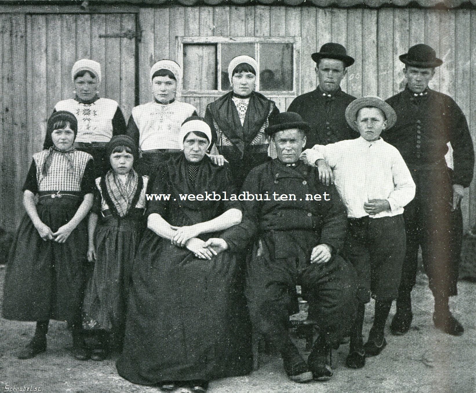 Urk en de Urkers. Urkers in nationale kleederdracht