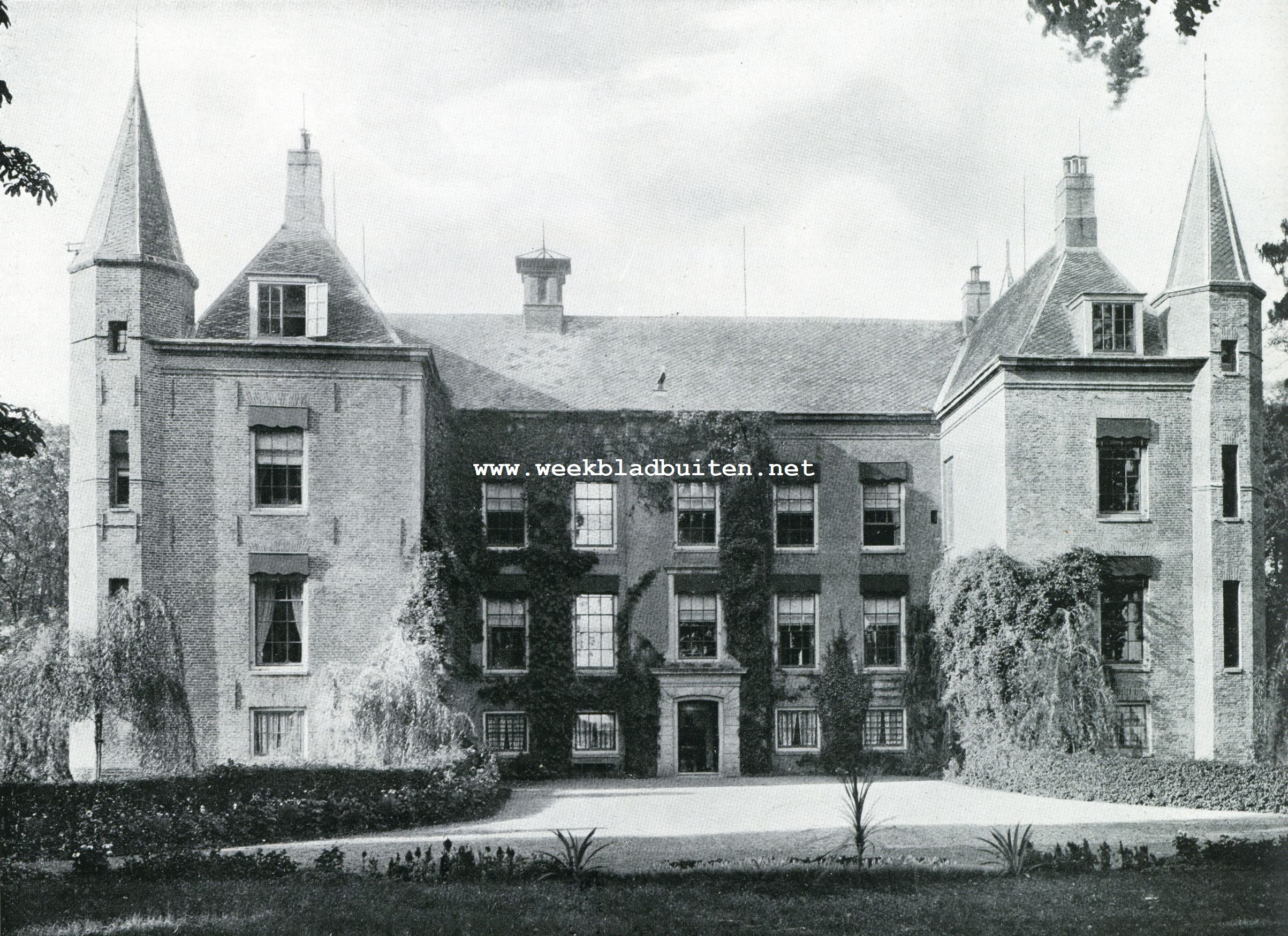 Het Kasteel Zuylen. Zuylen. Voorgevel