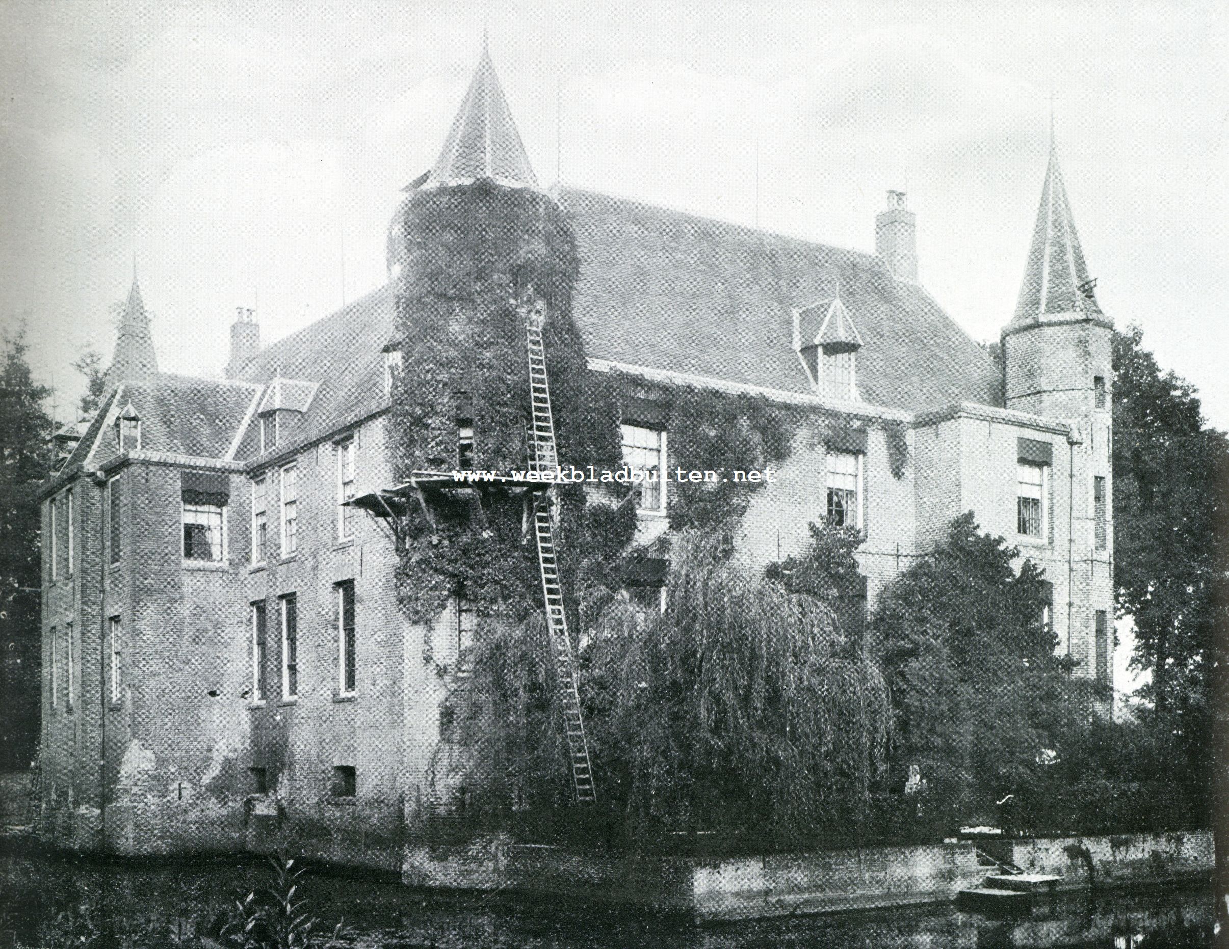 Het Kasteel Zuylen. Zuylen. N.W. Zijde