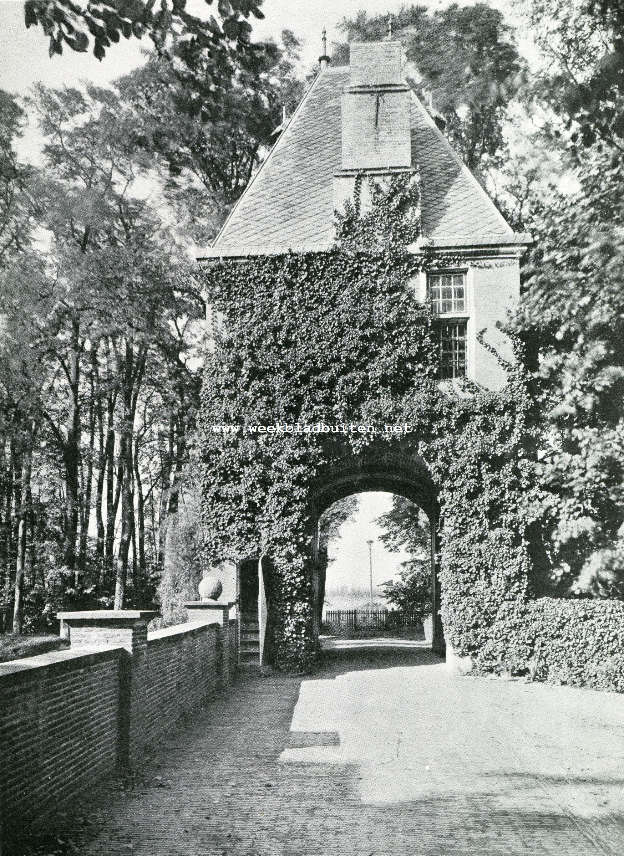 Het Kasteel Zuylen. Toren met wachterswoning