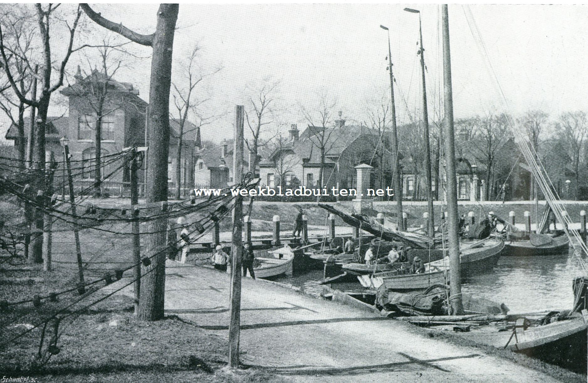 Zuiderzeeharing. Havenhoekje met drogende haringnetten