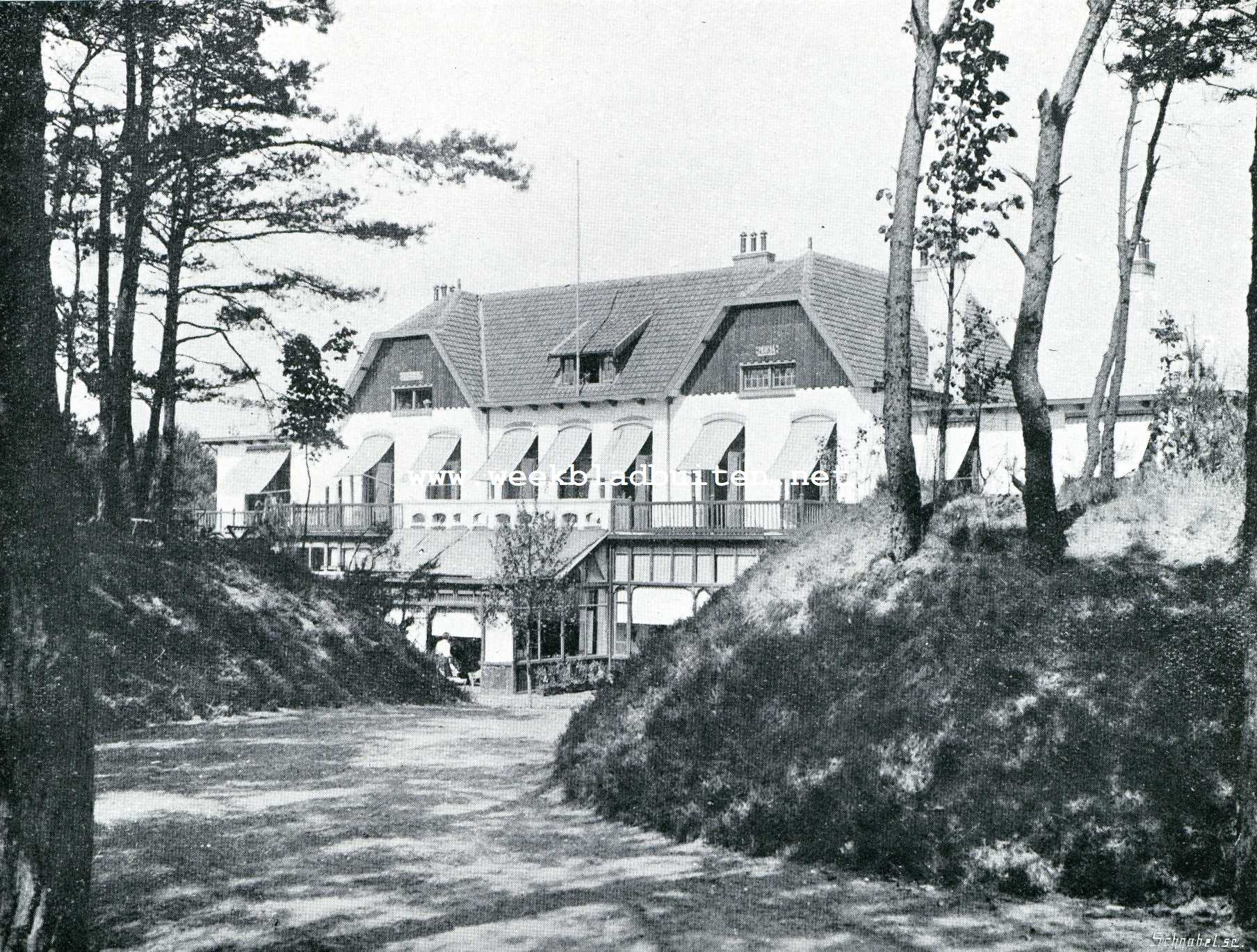 Nunspeet op de Veluwe. Het Raadhuis 