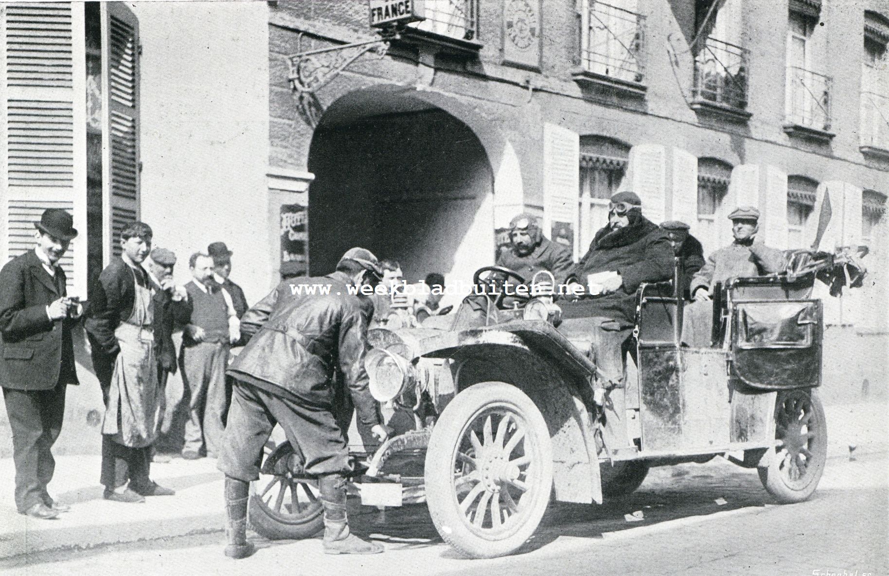 Auto-tocht Genua-Amsterdam. Ons vertrek uit Sezanne
