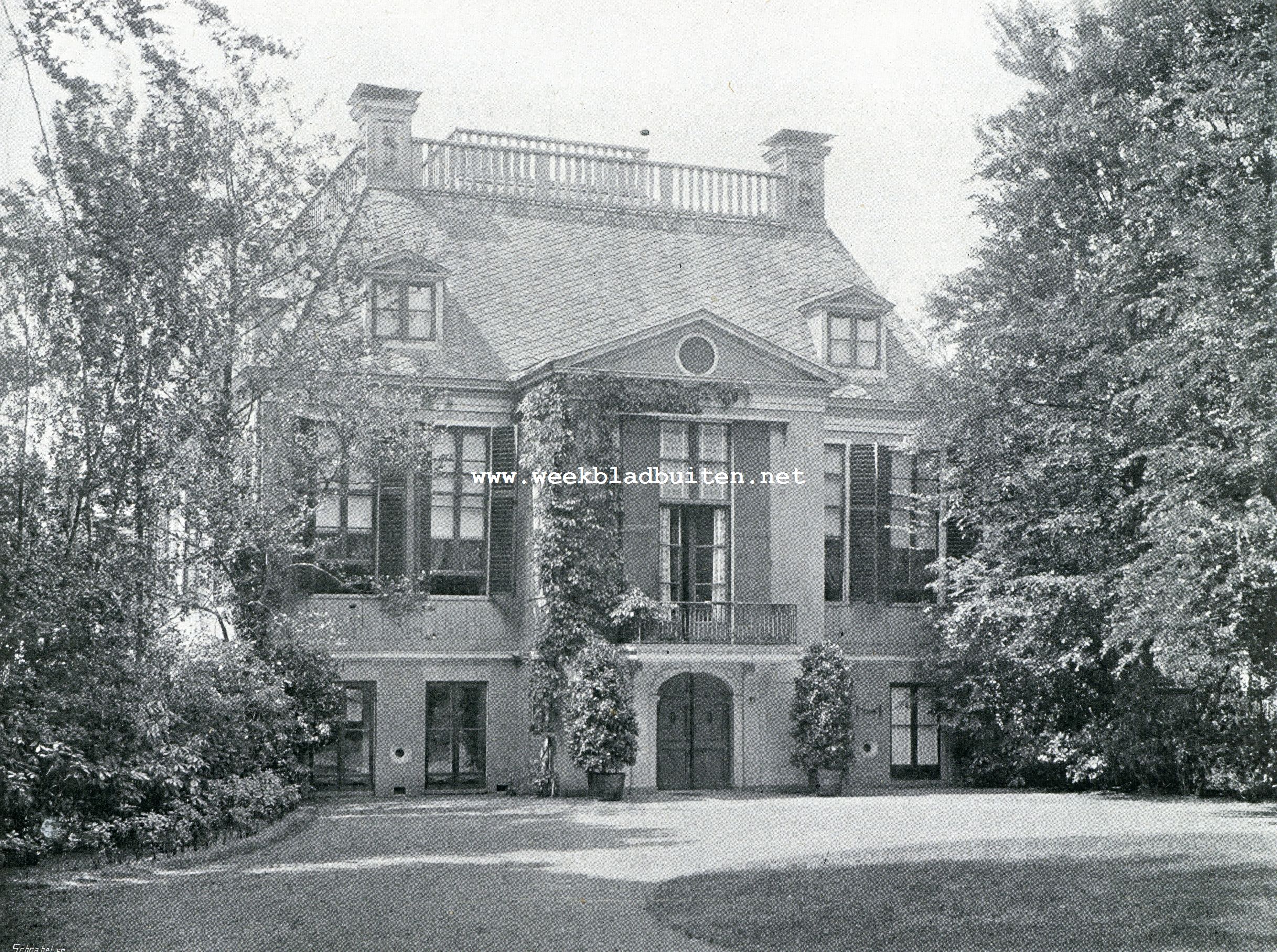 De Trompenburgh. Voorgevel. Tuinzijde