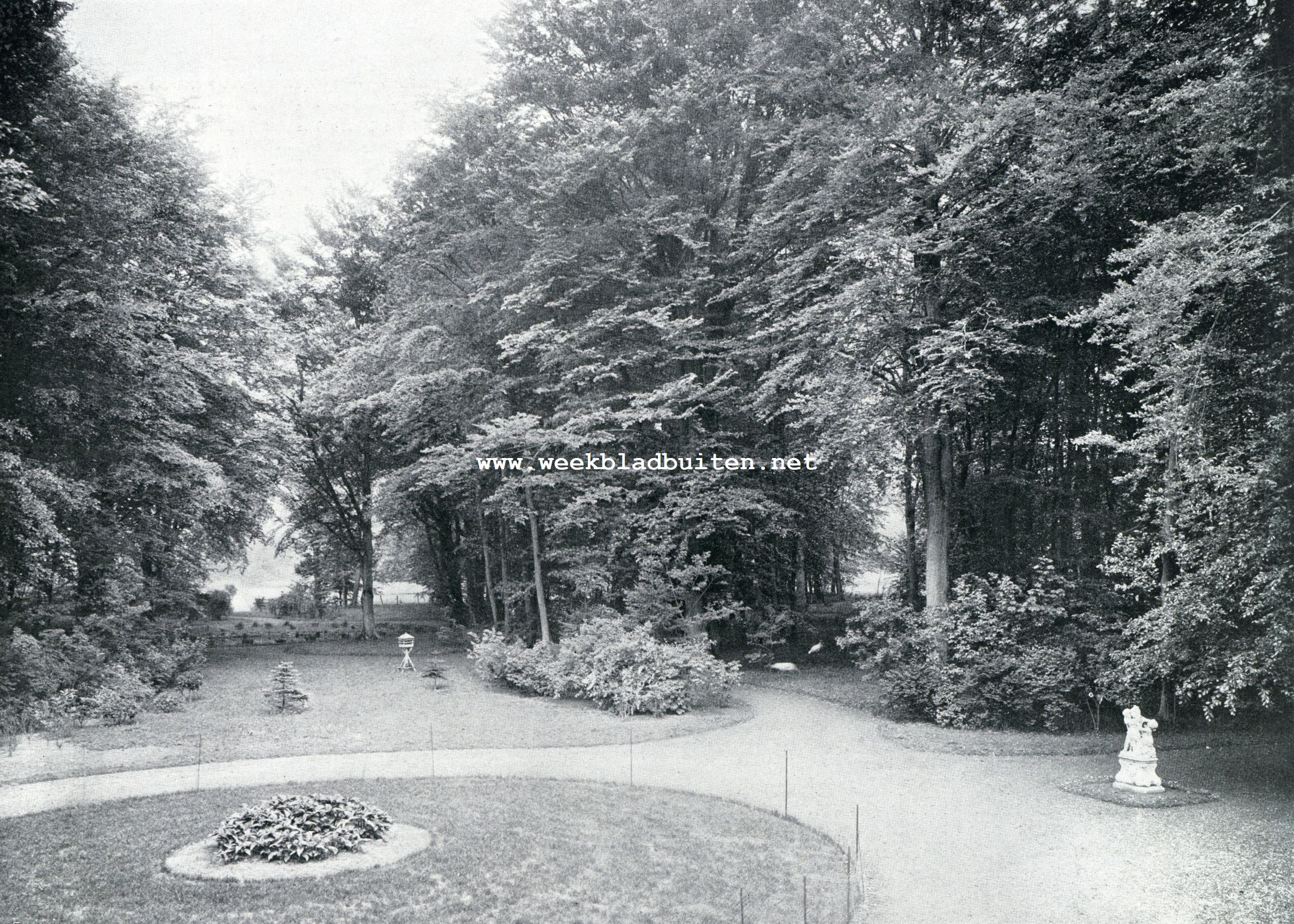 De Trompenburgh. Het park achter het huis