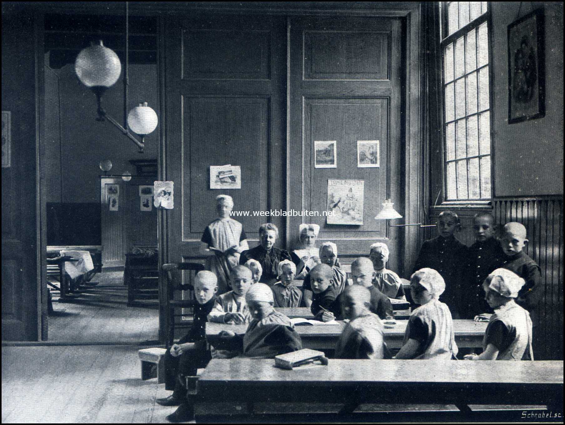 Het Burgerweeshuis te Amsterdam. Een der schoollokalen