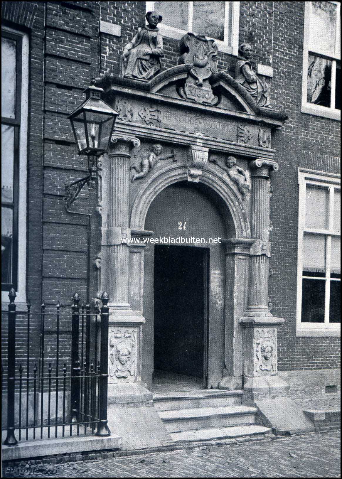 West-Friesland's oude hoofdstad. De Kloosterpoort te Hoorn