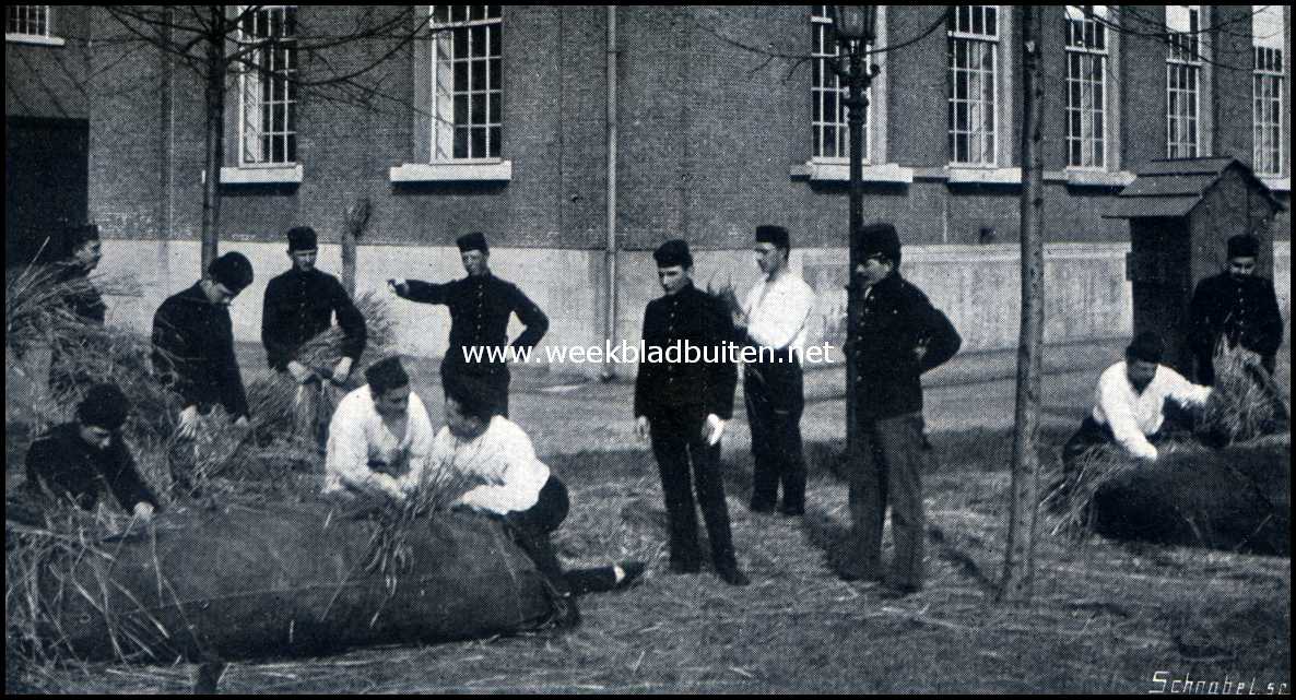 Varen met drijfzakken. Het vullen van de drijfzakken