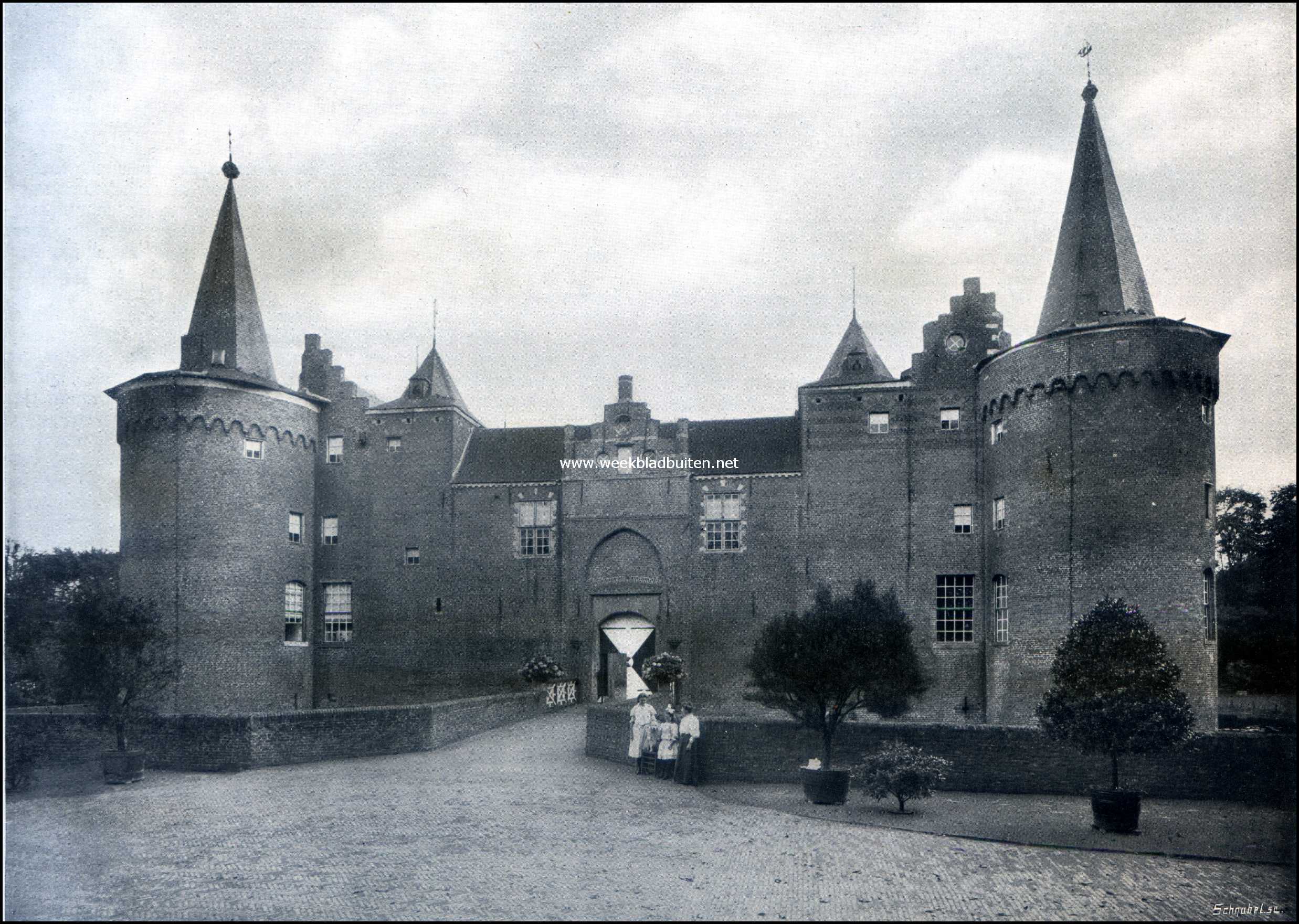 Het Kasteel Helmond. De entree