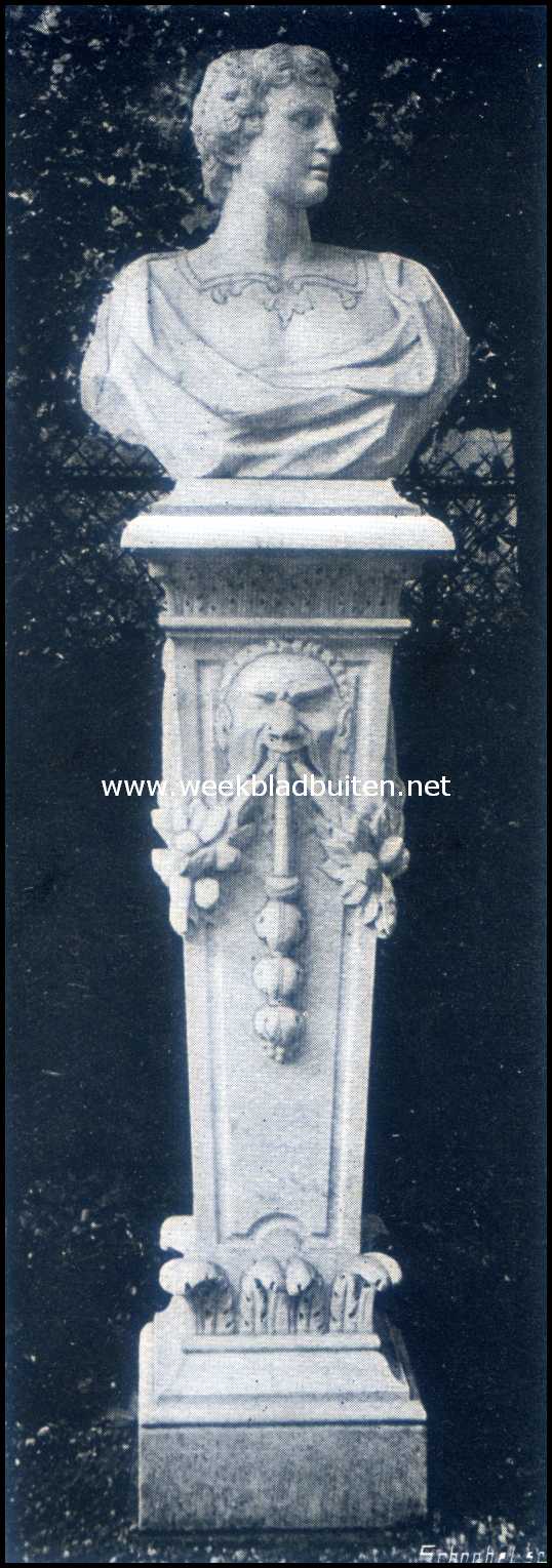 Iets over stadstuinen. Antieke marmeren beelden in den tuin van Heerengracht 458 - 2