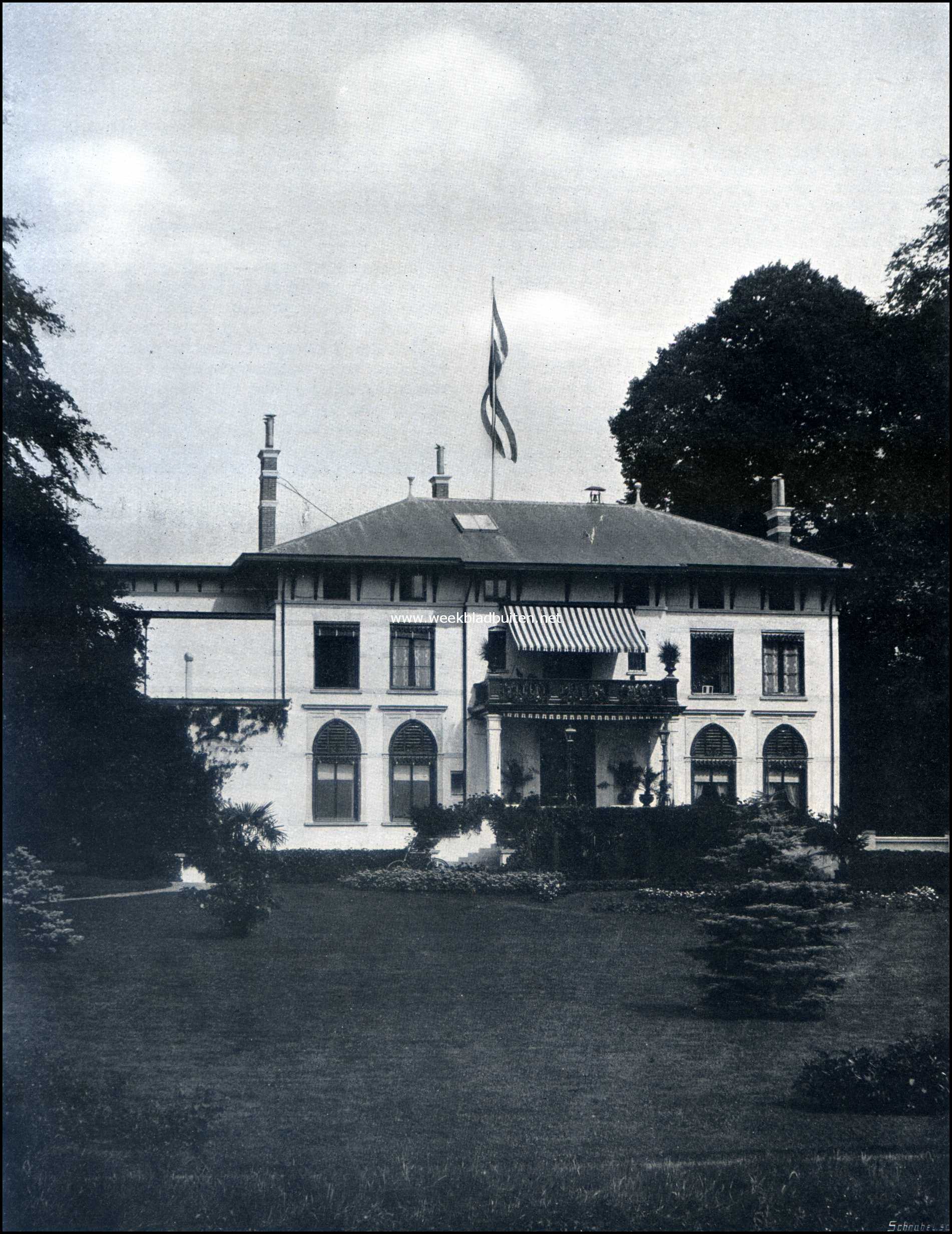 Achetrzijde van Huize 