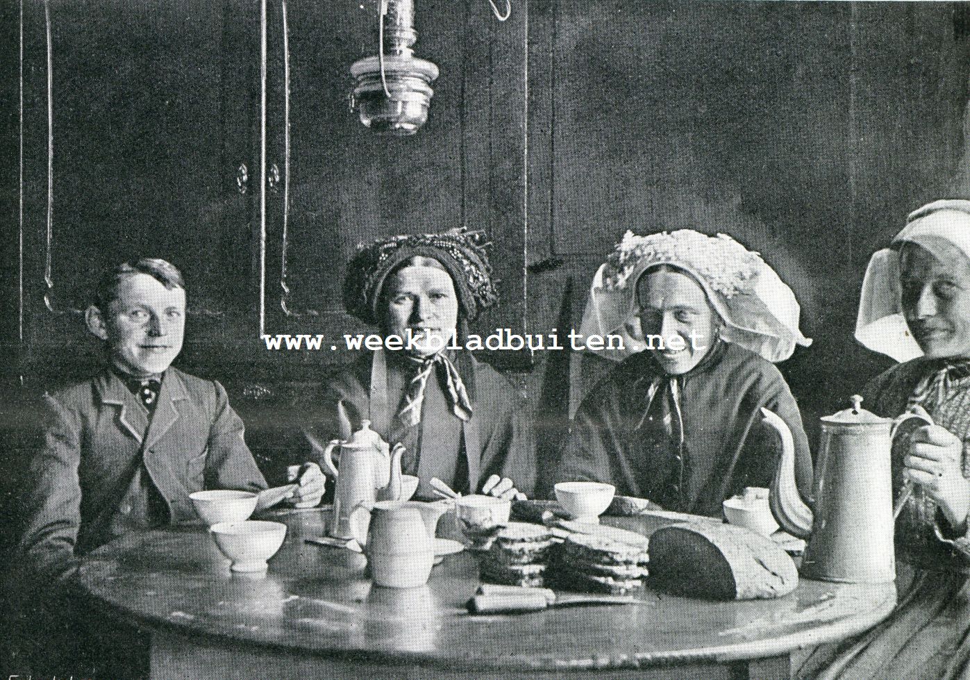Noord-Brabant. Aan de koffie