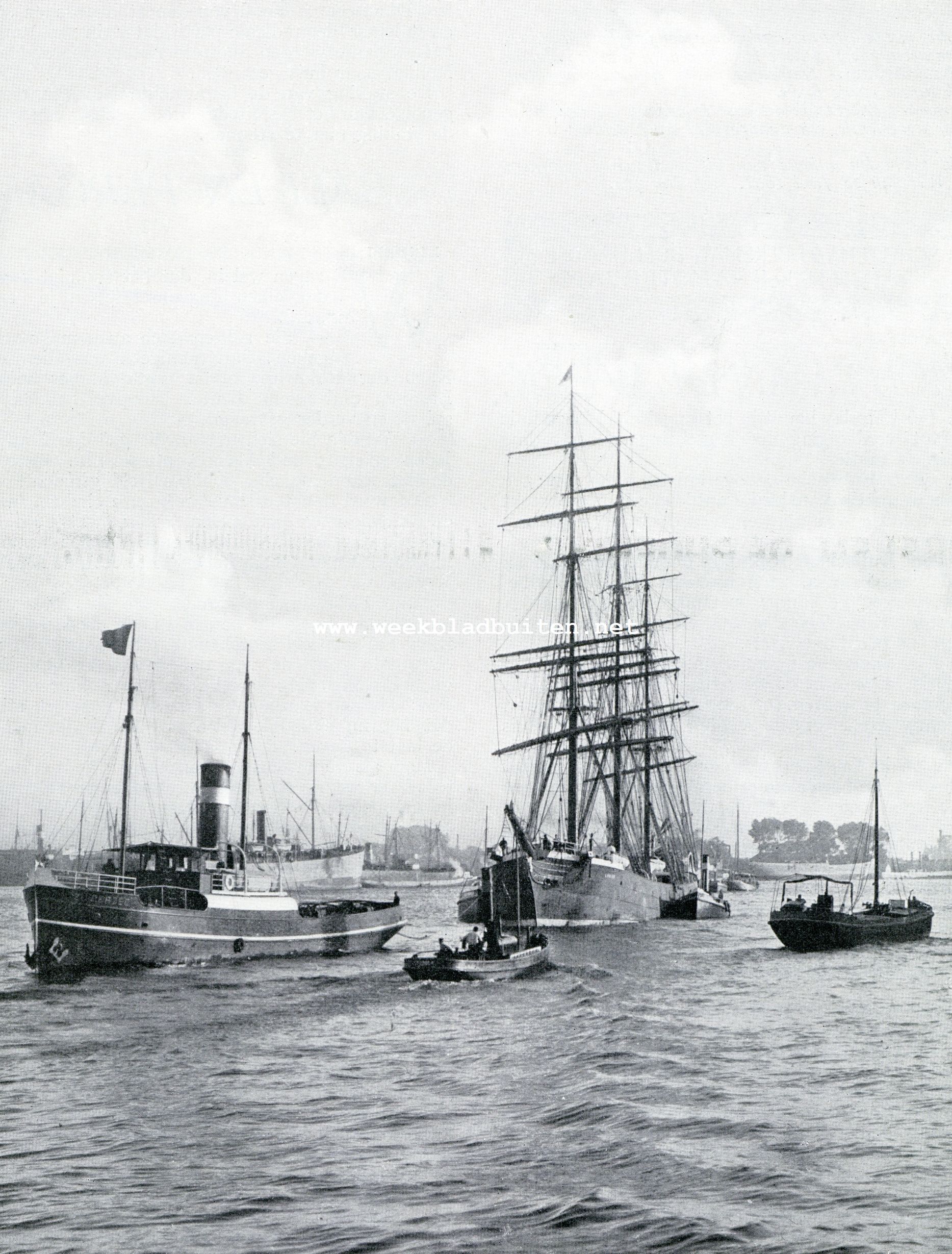 Rotterdam. De Maas van de Westerkade af gezien