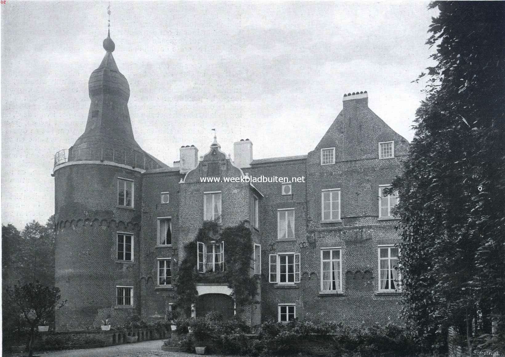Het kasteel Well (L.). Voorgevel van het kasteel Well
