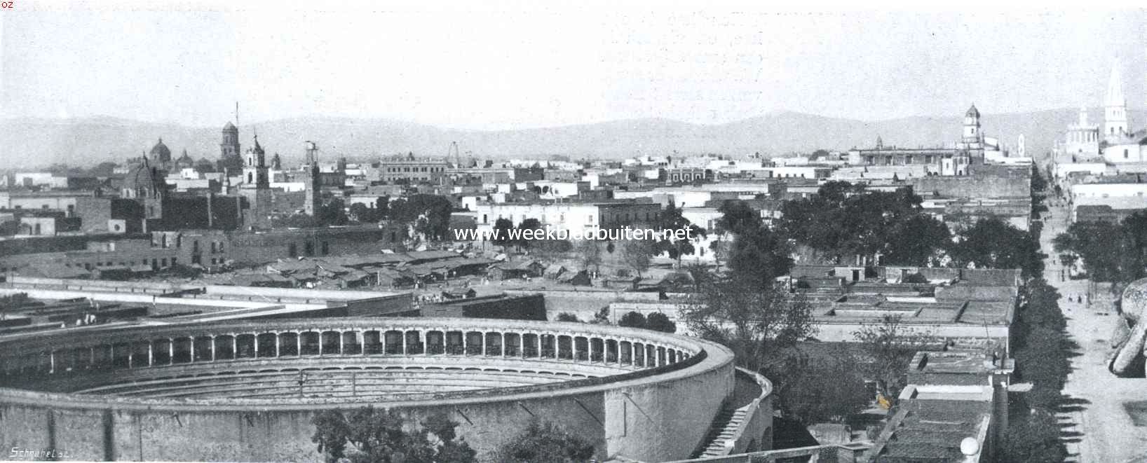 Guadalajara. Guadalajara met de Plaza de Toros