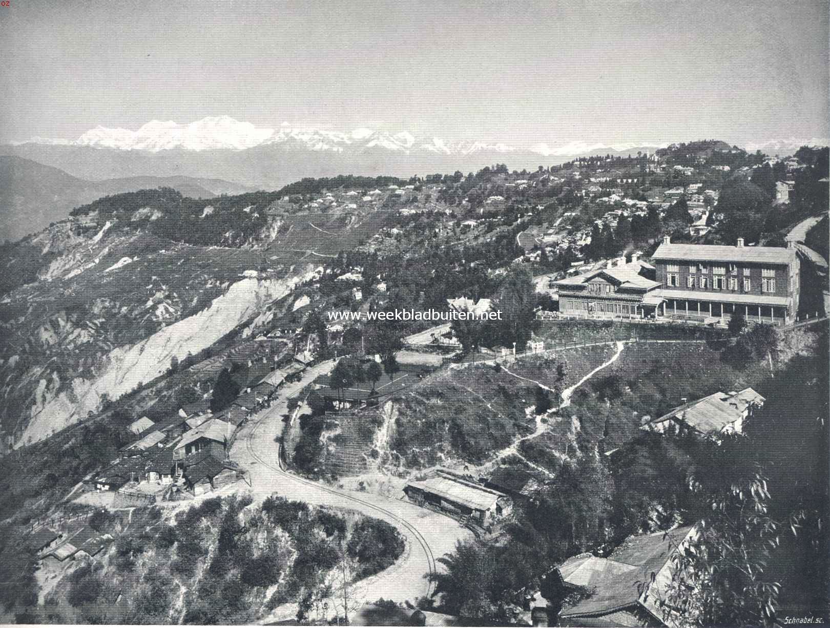 De hoogste bergen der aarde. Gezicht op 