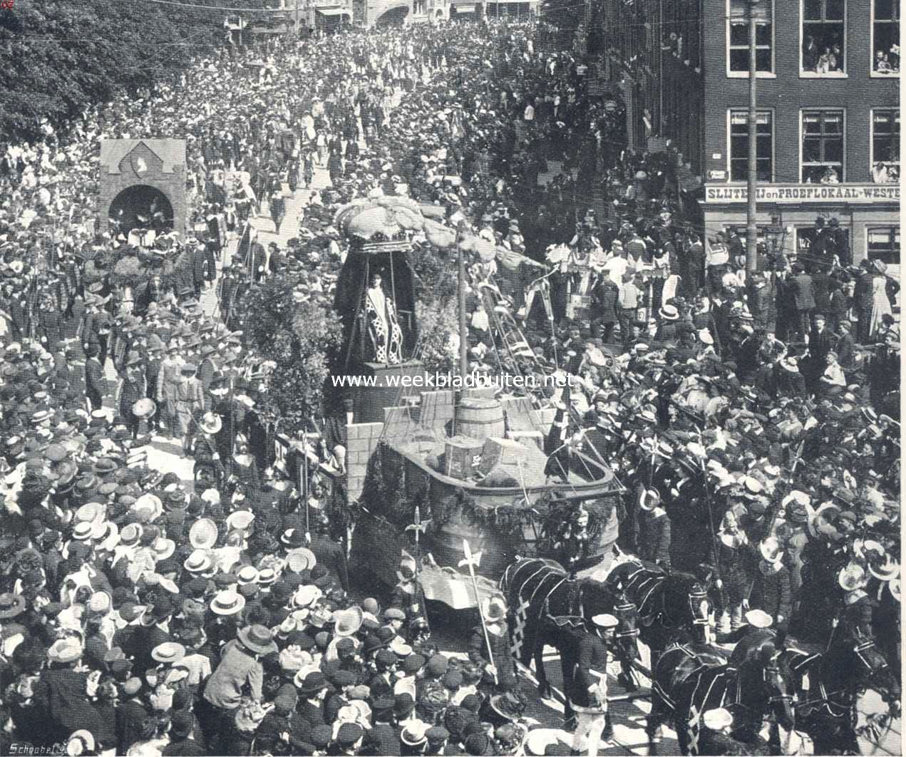 Het bezoek van de koninklijke familie aan Amsterdam. De Historische Optocht op de Westermarkt. Praalwagen 