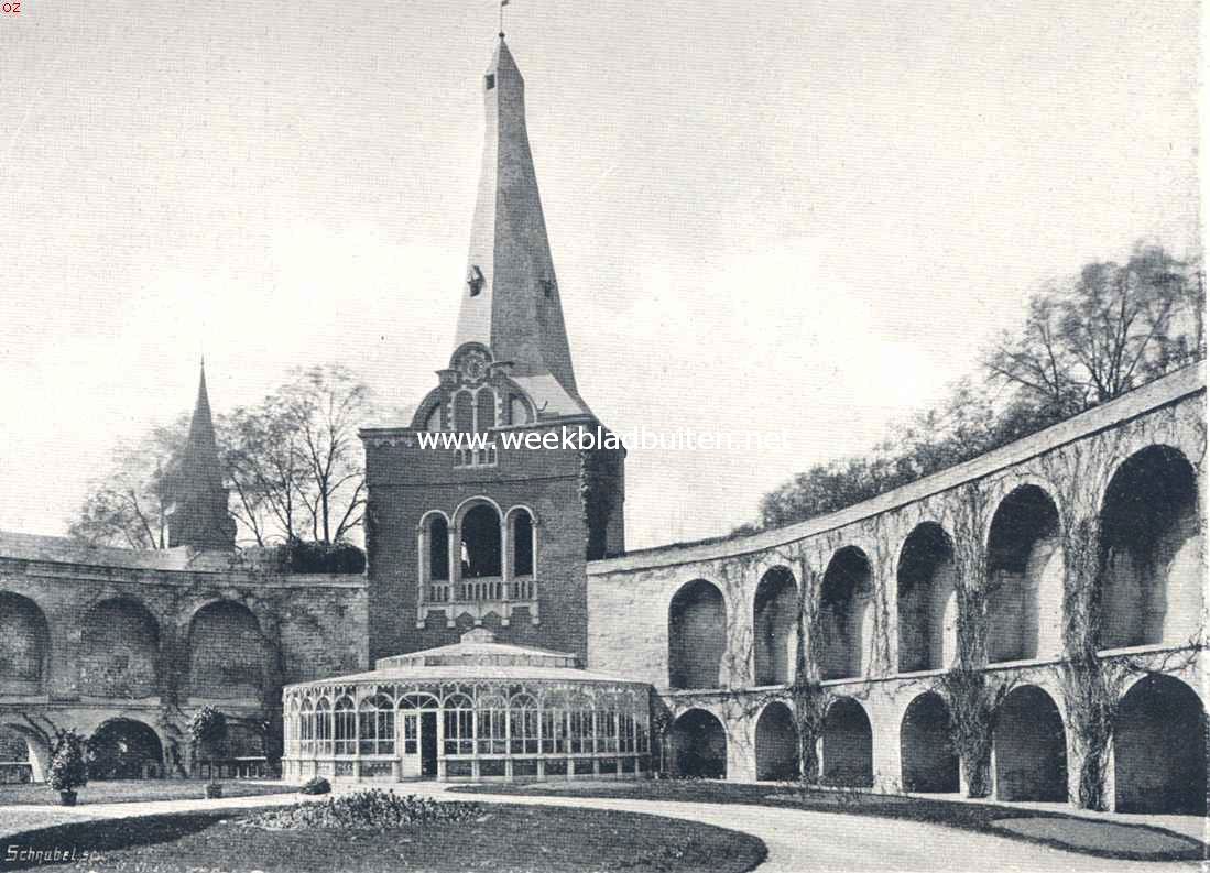 Het kasteel Horn (L.). Binnenplaats met hoofdtoren