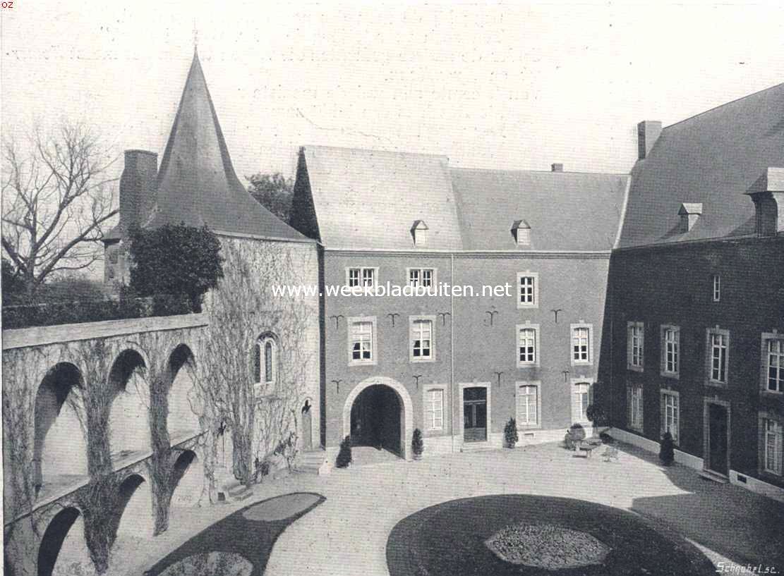 Het kasteel Horn (L.). Binnenplaats met poort