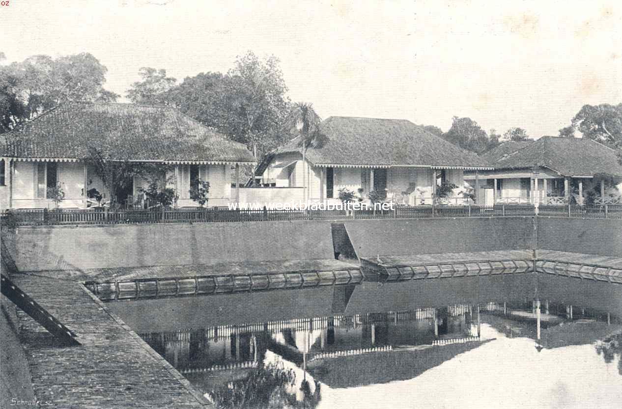 Palembang. Straat te Palembang