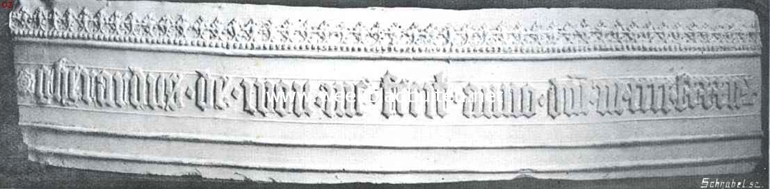 Een praatje over klokken. Gedeelte van den bovenrand van een der klokken van Geert van Wou te Kampen: Gherardus DeWou me fecit anno Dui MCCCCLXXII