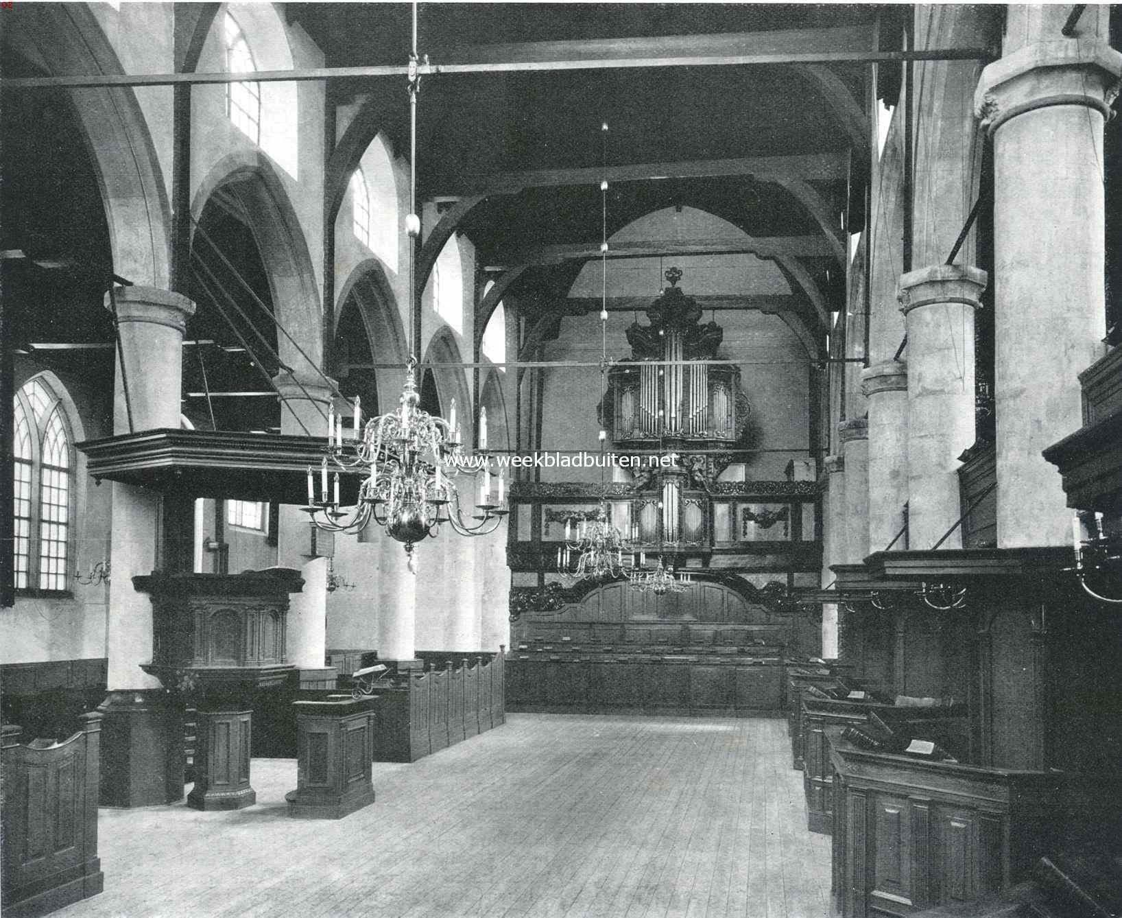 Interieur van de Groote Waalsche Kerk te Amsterdam
