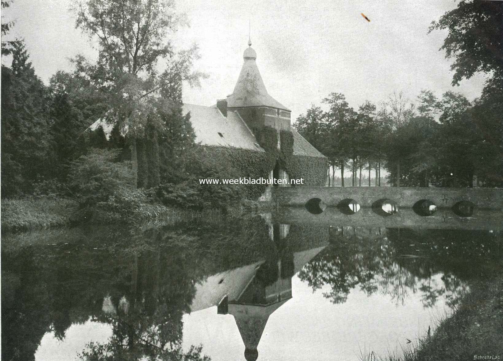Het kasteel Arcen. Toegangsbrug