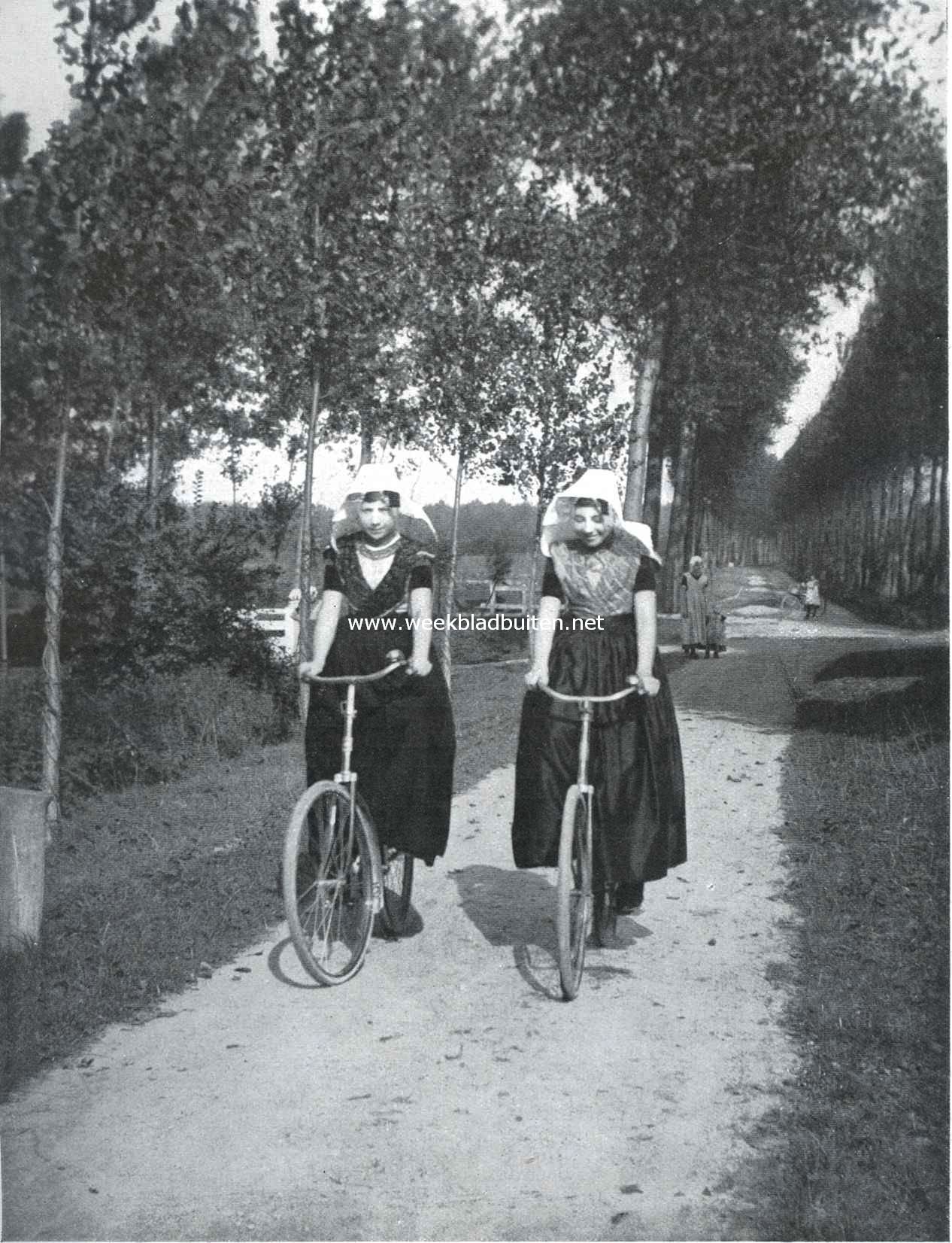 Zuid-Bevelandsche boerinnetjes