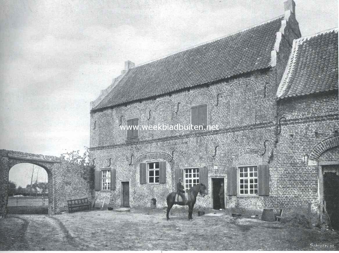Kasteel Westring bij Maasbree. Binnenplaats