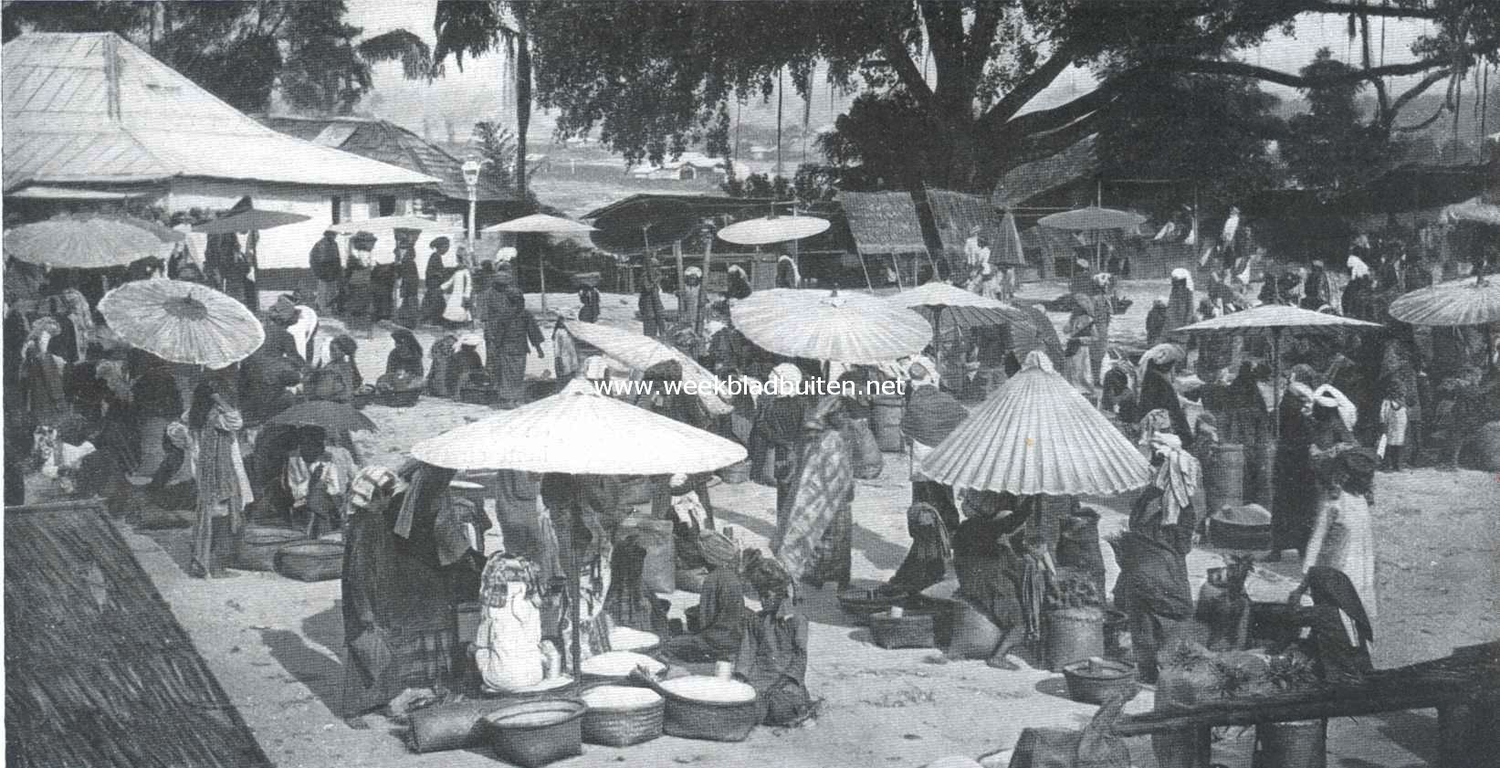 Van Sumatra's Westkust. De markt te Fort de Kock