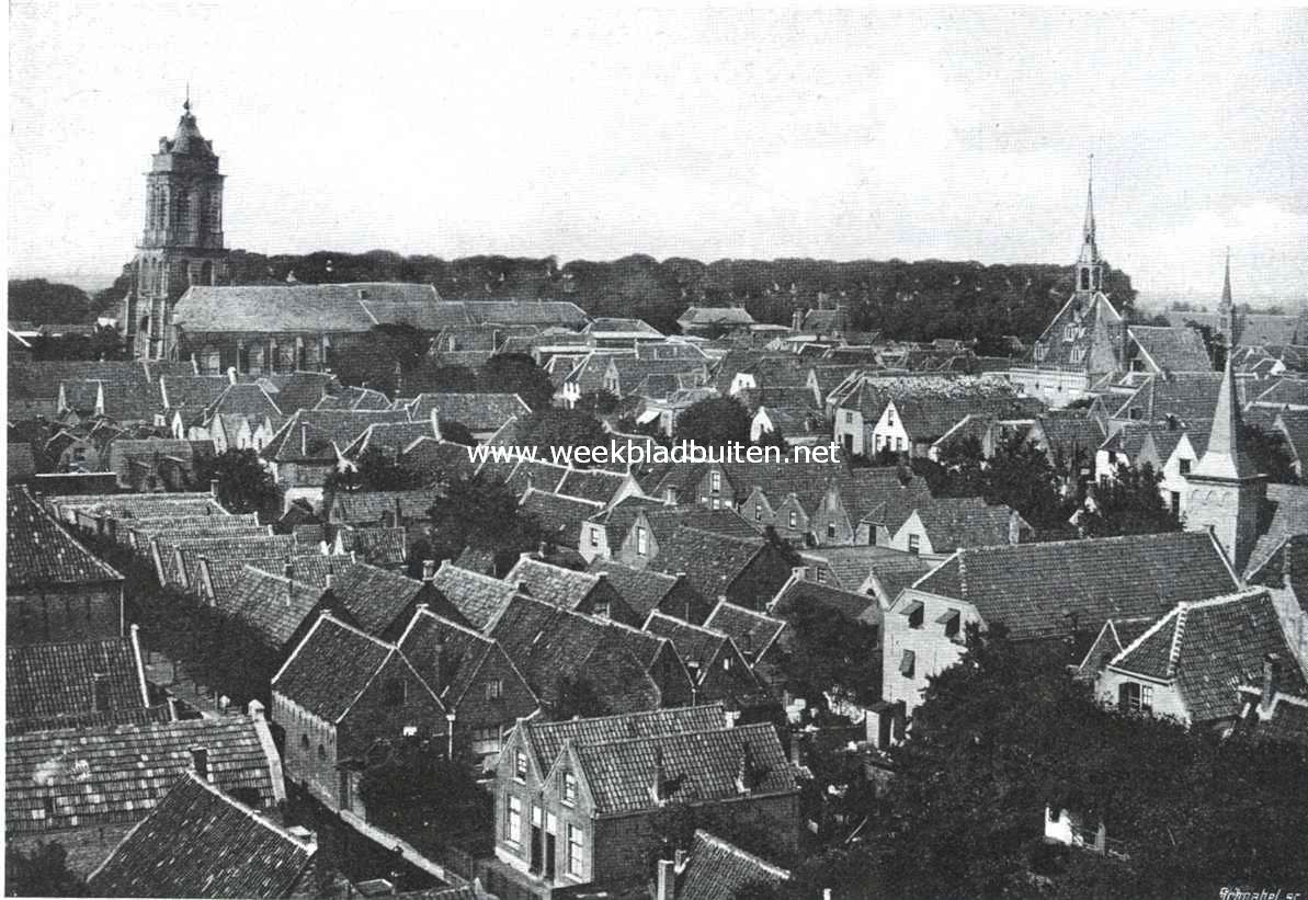 De bedreigde toren en kerk te Schoonhoven. Een overzicht van het oude Schoonhoven. Links: De Bartholomeuskerk en Toren uit het einde der 14e eeuw. Rechts: het Stadhuis dat ongeveer 1452 is gesticht