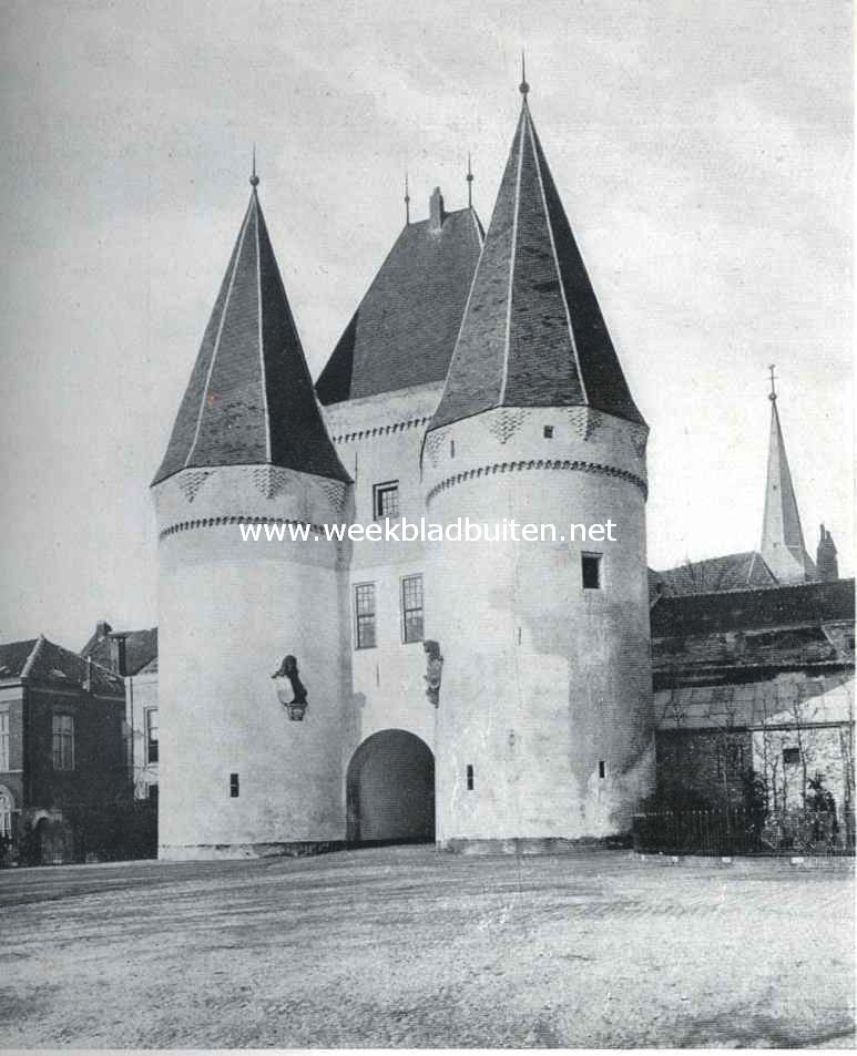 Kampen. De Koornmarktpoort te Kampen