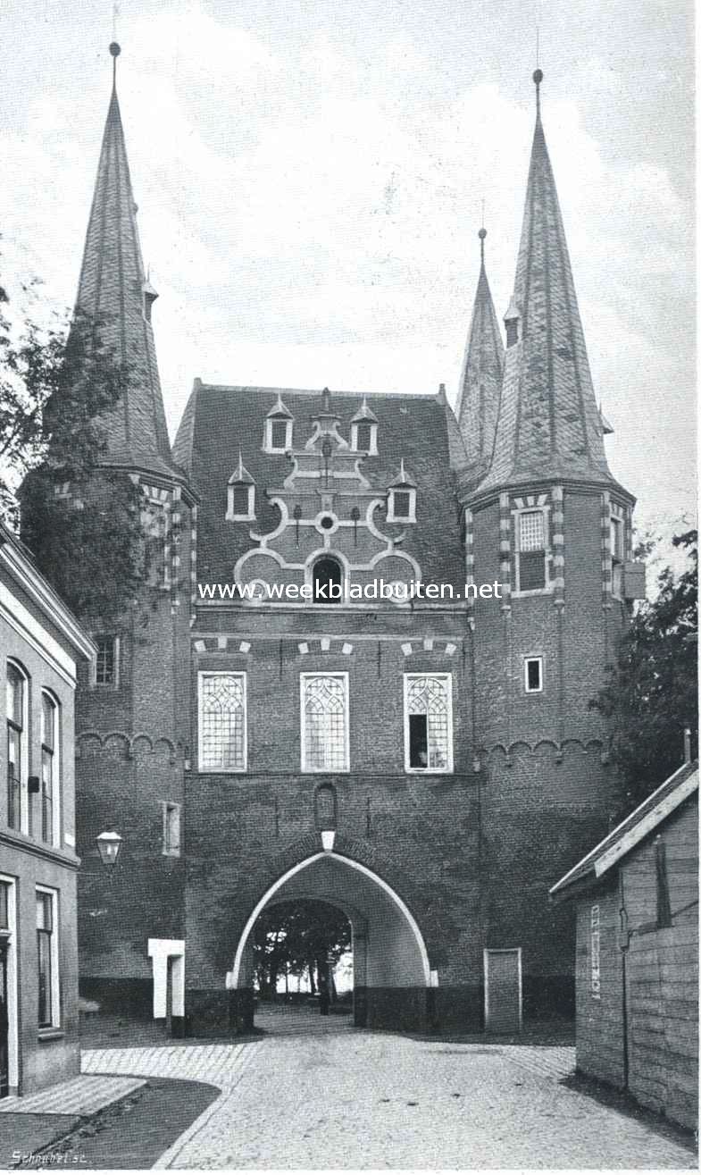 Kampen. De Cellebroederspoort (stadszijde)