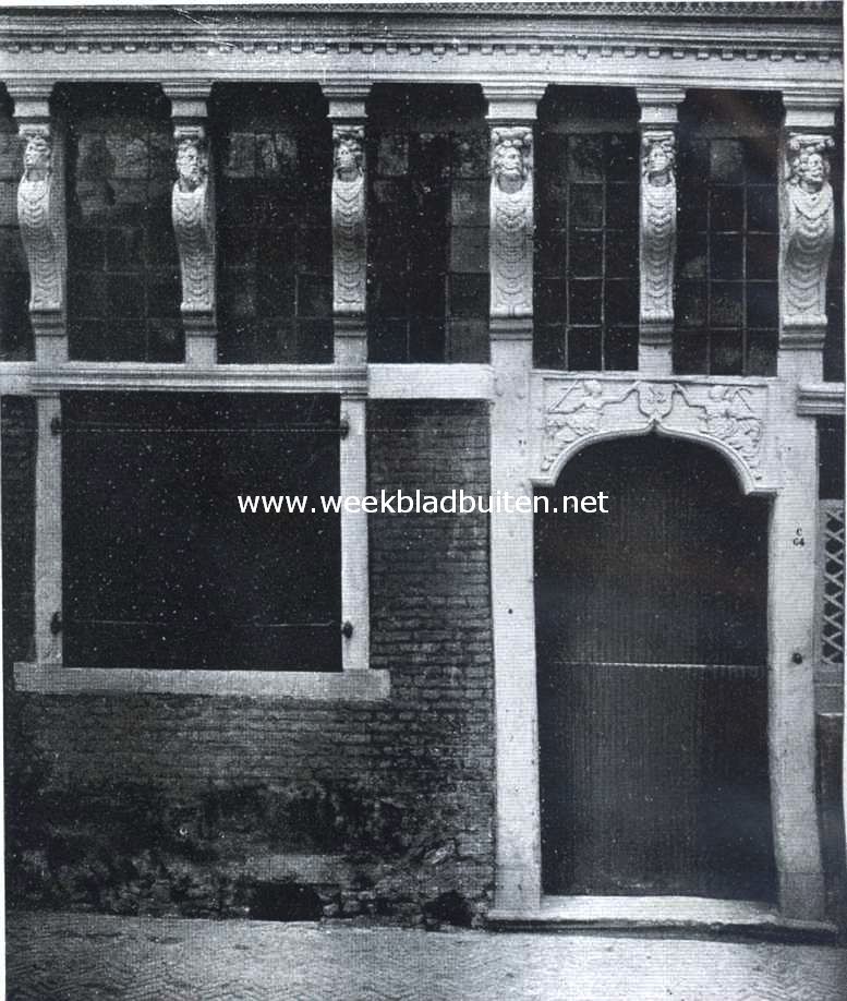 Oudewater. Detail van den gevel Donkeregaard C. No. 64