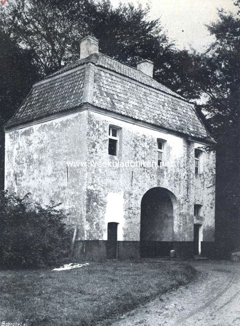 De Holtmeulen of Holtmhle bij Tegelen (L.) en het dorp. De Venlosche Poort