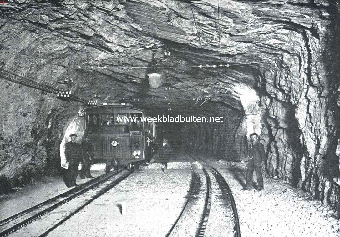 De Jungfrautunnel bij Jungfraujoch. Tunnelstation Eismeer