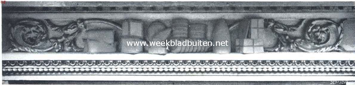 Detail van de kroonlijst (winkel 