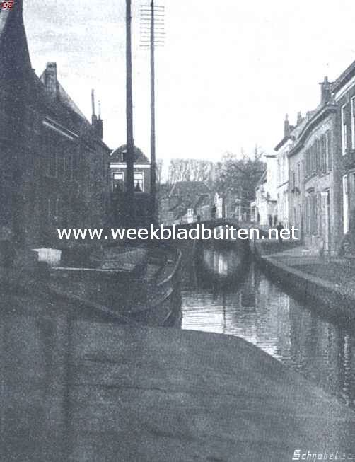 Woerden. Langs de Rijn-Zuidzijde
