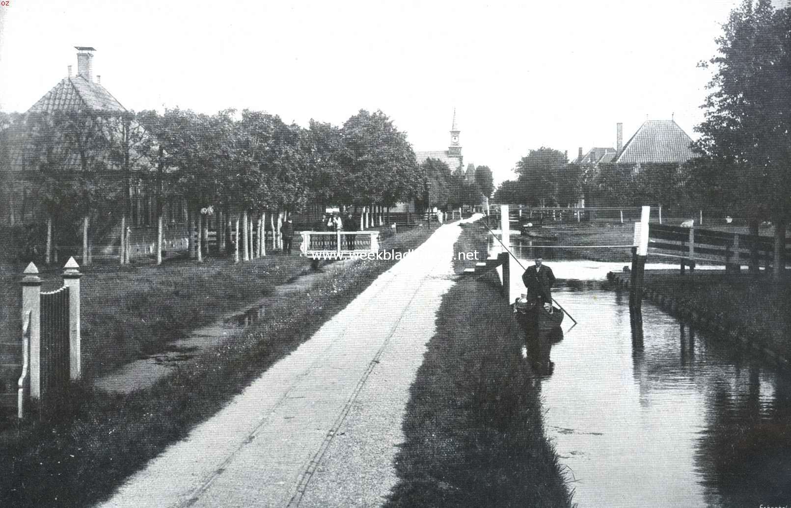 Een typisch dorpje. Gezicht op Warder