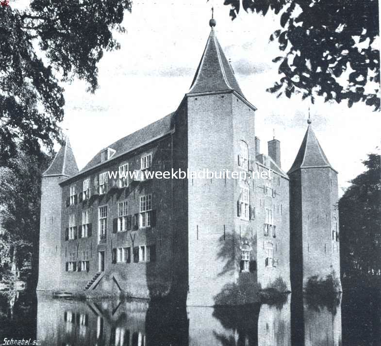 Nederhorst (-Den-Berg). Het Kasteel. Het Kasteel van Rechts-achter gezienNederhorts van de publieke wandelplaats af gezien