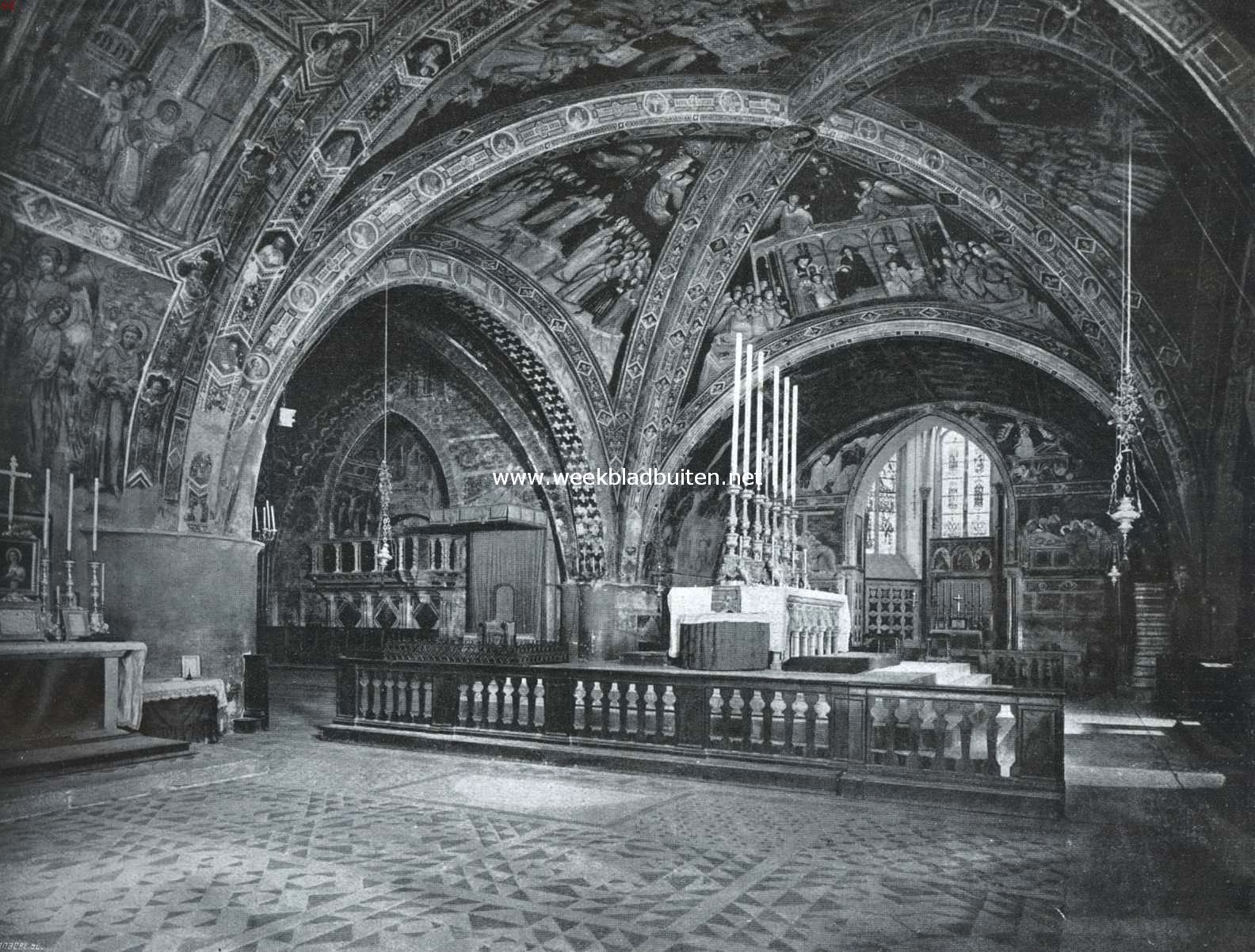 Assisi. Intrieur van de Kerk van den Heiligen Frans