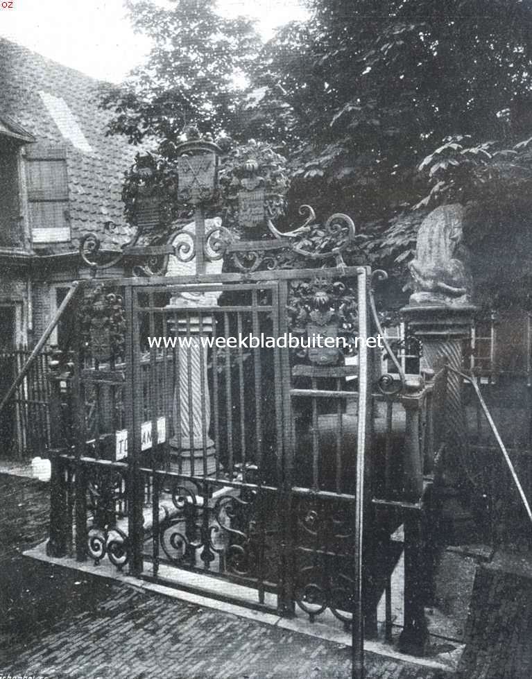 De burcht te Leiden. Hek voor den burchtheuvel te Leiden