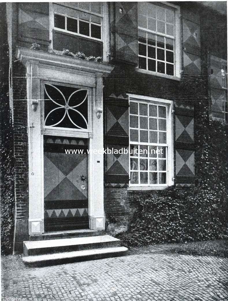 Kasteel Zuidewijn (N.-Br.). De hoofddeur aan de westzijde
