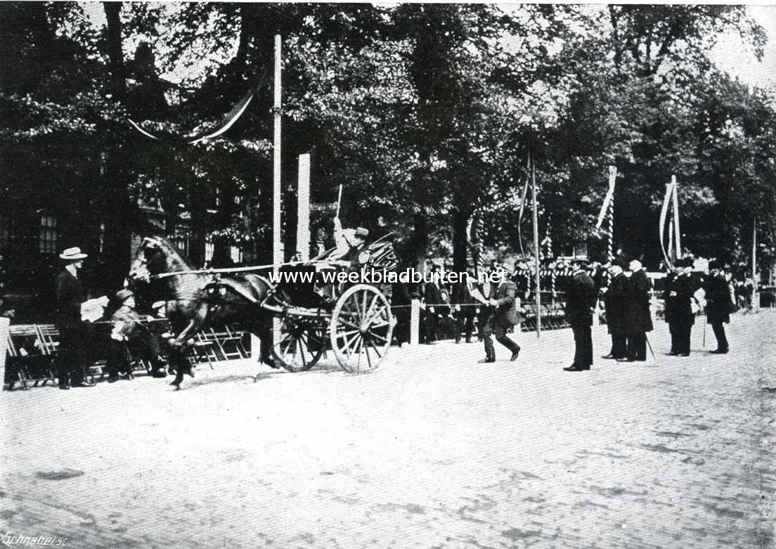 De onafhankelijkheidsfeesten te Hoorn. De ringrijderij van 4 Mei l.l., op de gedempte turfhaven