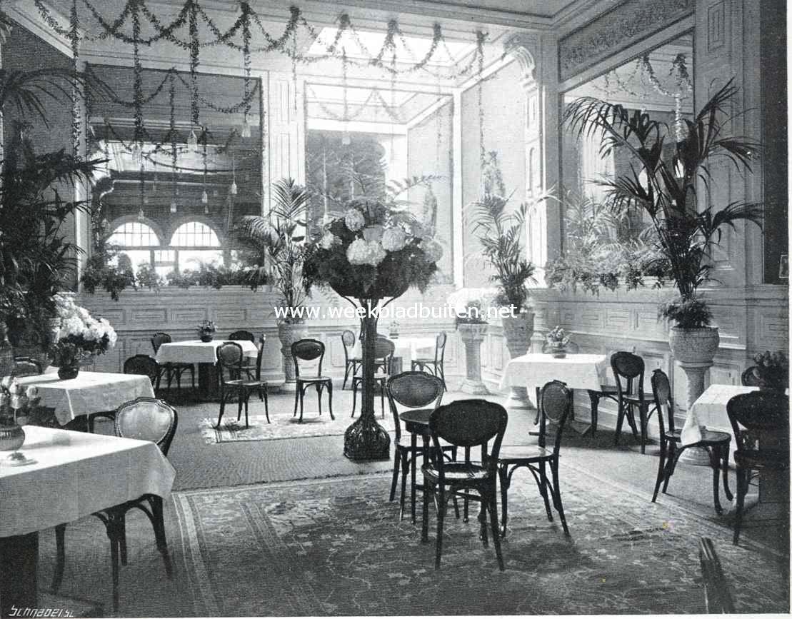 De tentoonstelling van artistieke bloemen- en plantenversieringen te Amsterdam. Versierde feestzaal van de N.V. 