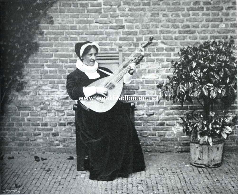 In 't kasteel van Hooft. De luitspeelster Mevrouw Frdy Faber - Groneman als Maria Tesselschade Visscher
